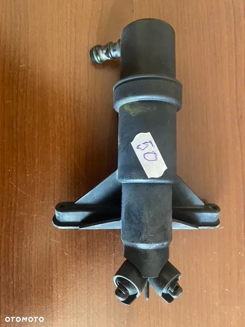 SPRYSKIWACZ LAMPY BMW E60 E61 160305 - 1