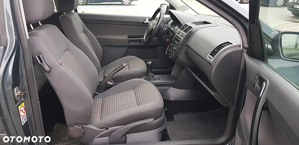 Volkswagen Polo 1.2 Comfortline - 12