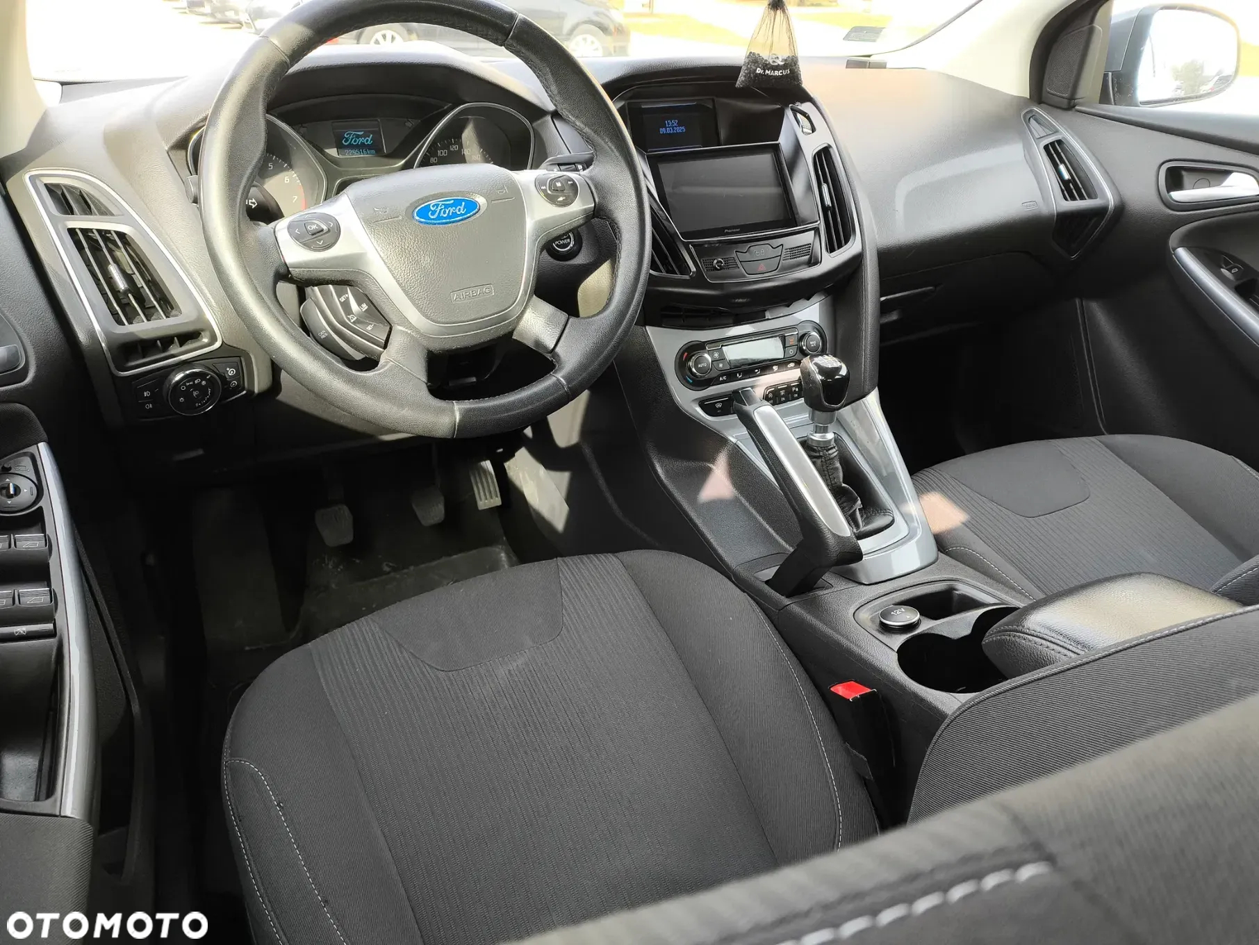 Ford Focus 1.6 EcoBoost Titanium - 9