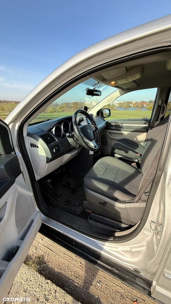 Dodge Grand Caravan 3.3 SE - 10