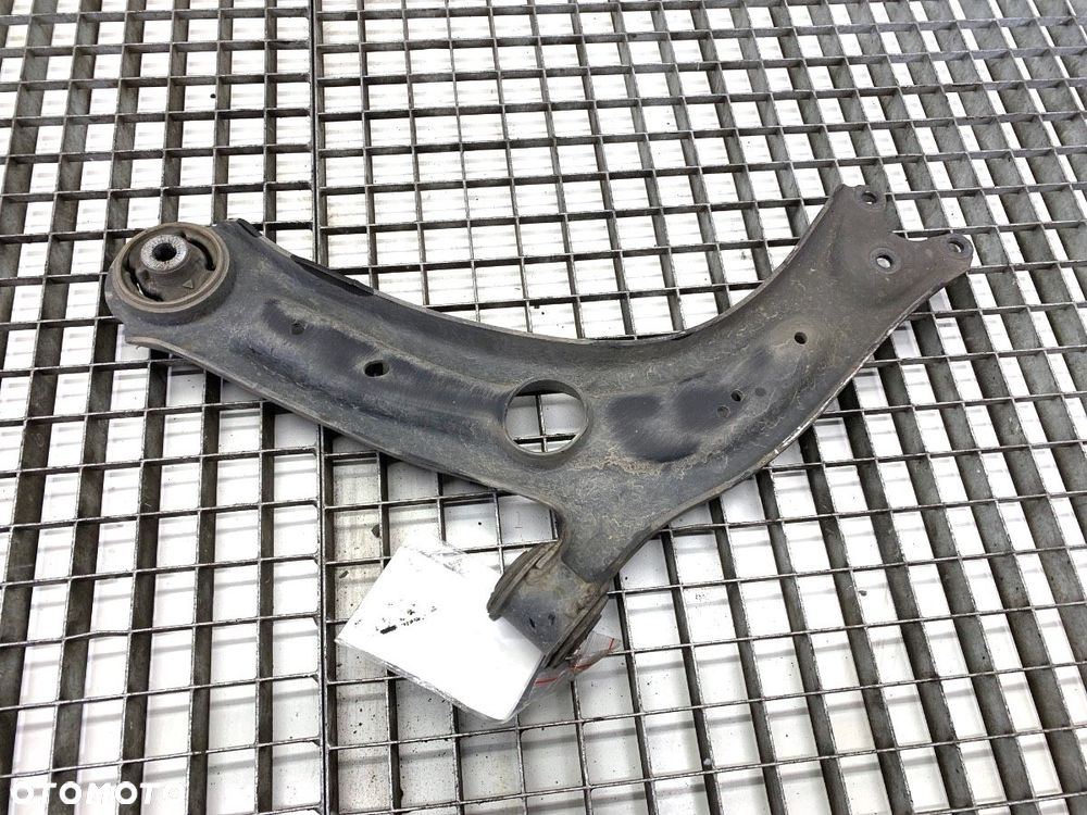 WAHACZ PRAWY PRZÓD  VW PASSAT B8 Variant (3G5, CB5) 2014 - 2022 2.0 TDI 140 kW [190 KM] olej - 2