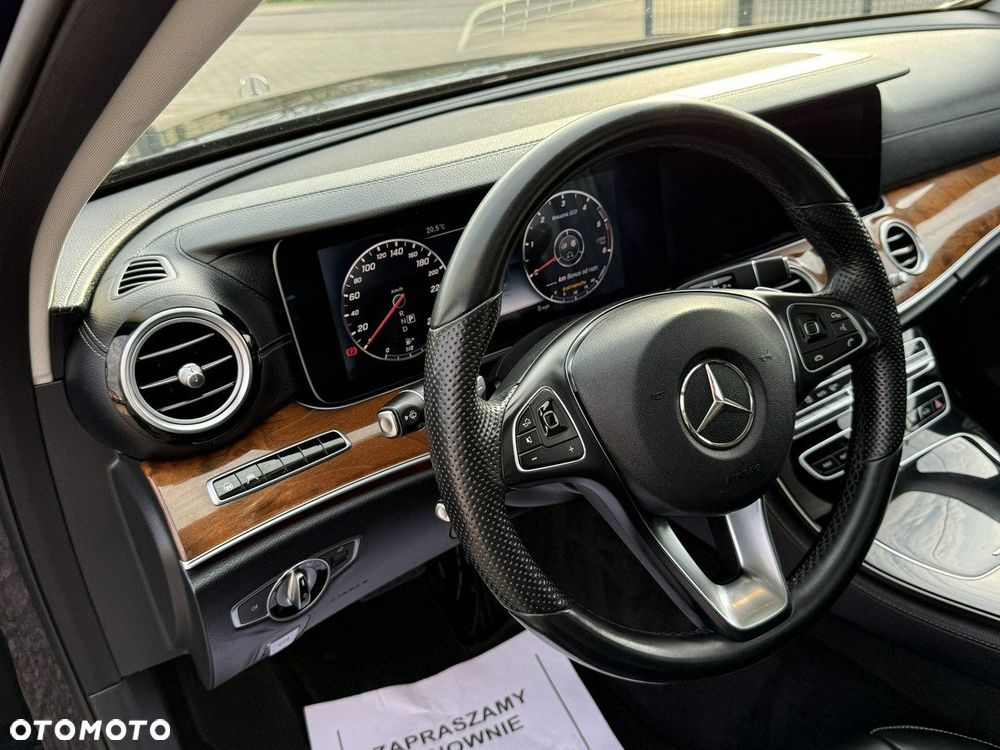 Mercedes-Benz Klasa E - 25