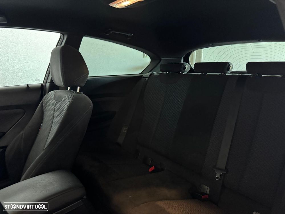 BMW 116 d Pack M - 11