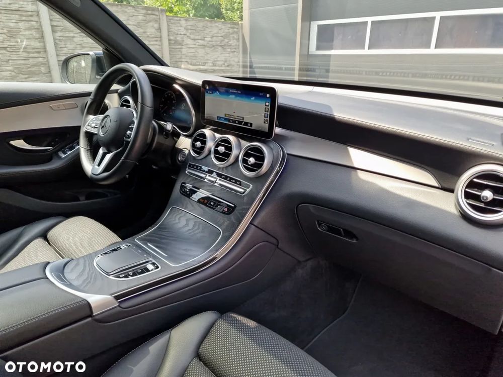 Mercedes-Benz GLC - 28