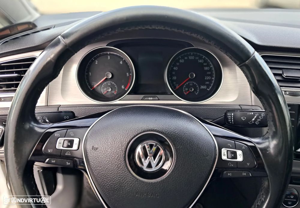 VW Golf 1.6 TDi BlueMotion Confortline - 6