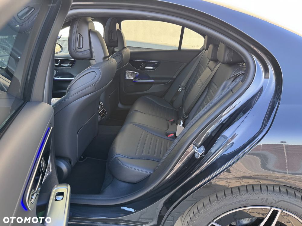 Mercedes-Benz Klasa C 300 d 9G-TRONIC Edition AMG Line - 23