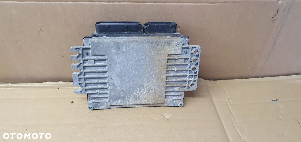 Komputer sterownik silnika Nissan Note E11 1.4 16V MEC37-510 - 4