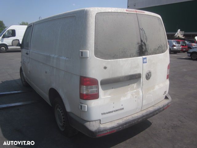 Dezmembrez Volkswagen T5 Transporter 2.0 D , an 2011, tip motor CAA,4X4 - 4