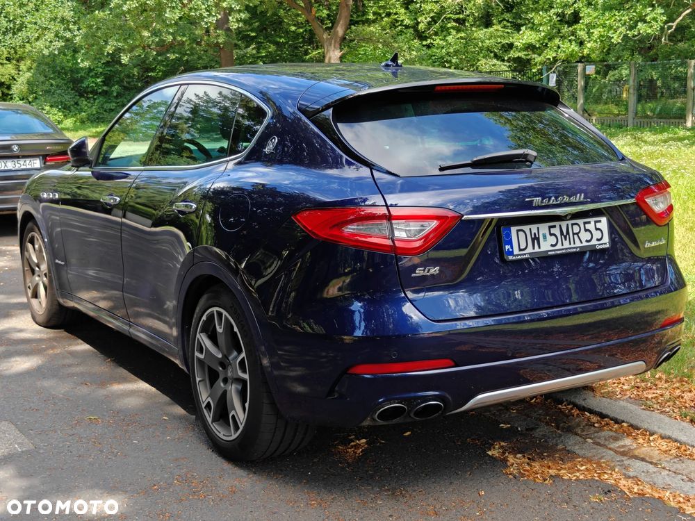 Maserati Levante - 3