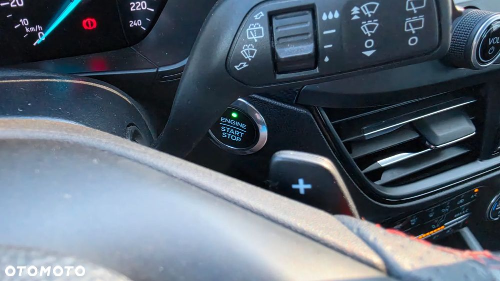 Ford Focus 1.5 EcoBoost ST-Line - 23