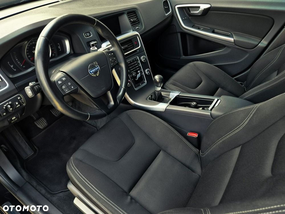 Volvo S60 D3 Momentum - 16
