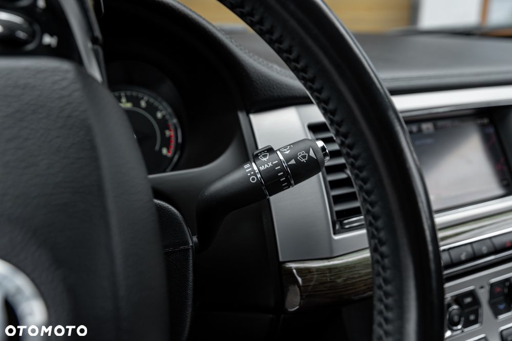 Jaguar XF 2.0 T Prestige - 37