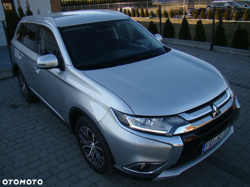 Mitsubishi Outlander 2.0 2WD CVT Diamant - 2