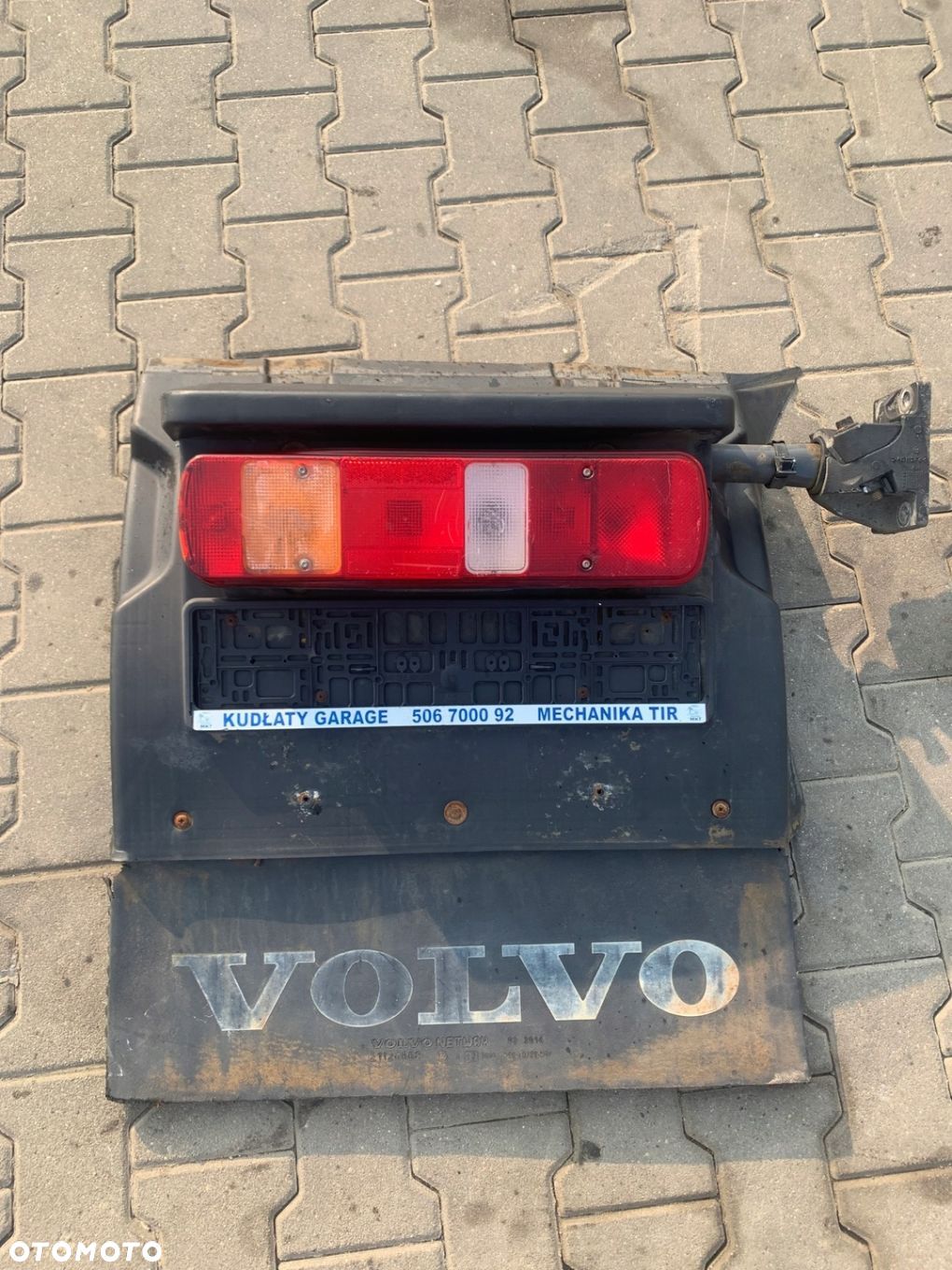 BŁOTNIK LEWY TYŁ KOMPLETNY VOLVO FH FM 4 FMX - 1