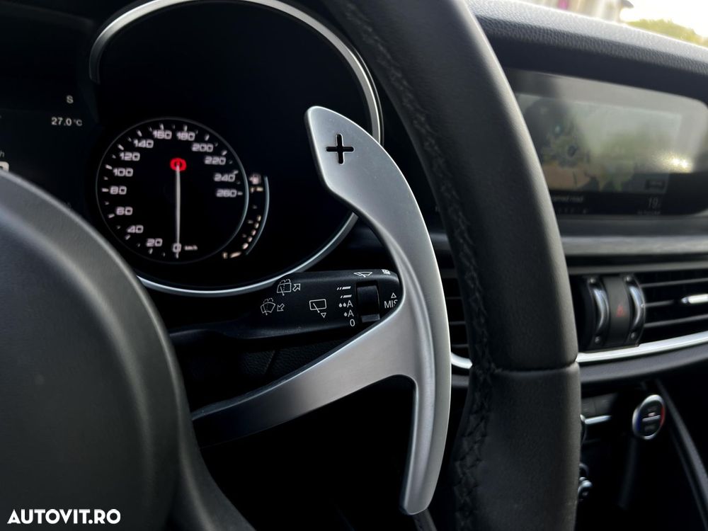 Alfa Romeo Stelvio - 18
