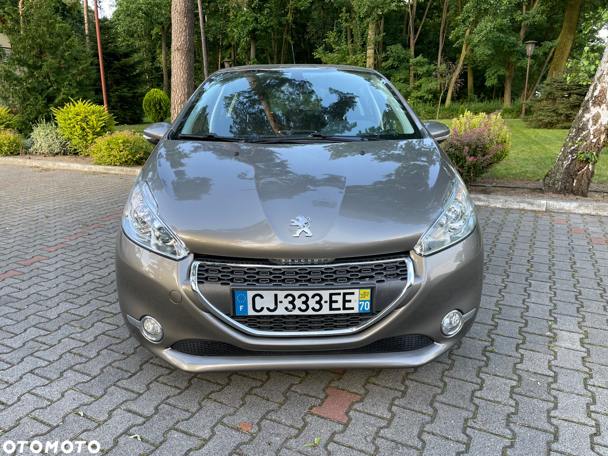 Peugeot 208 - 2