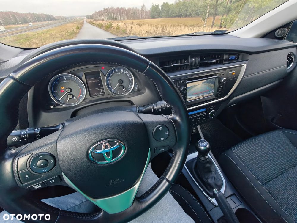 Toyota Auris 1.4 D-4D Premium Comfort - 17