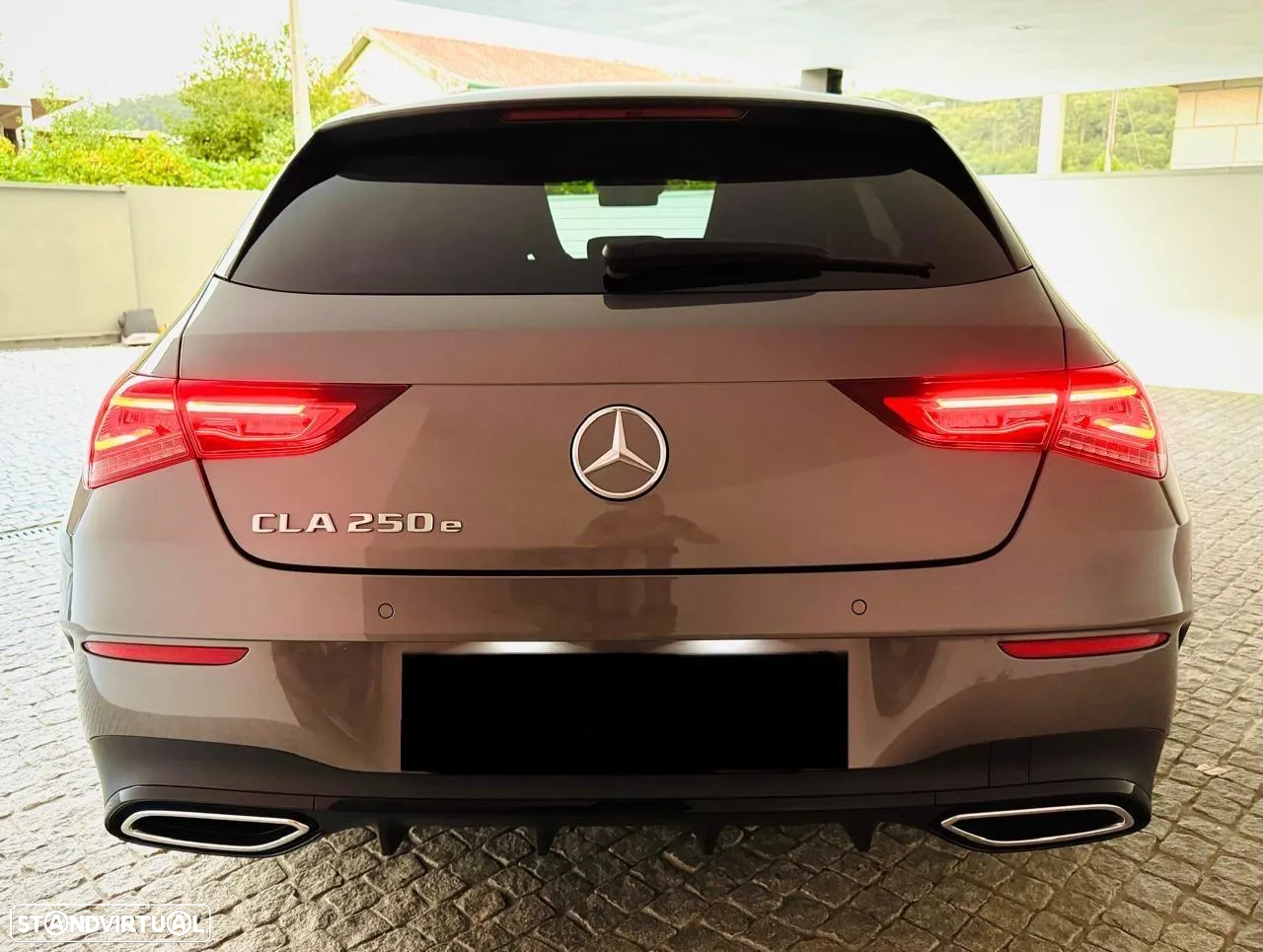 Mercedes-Benz CLA 250 e Shooting Brake AMG Line - 3