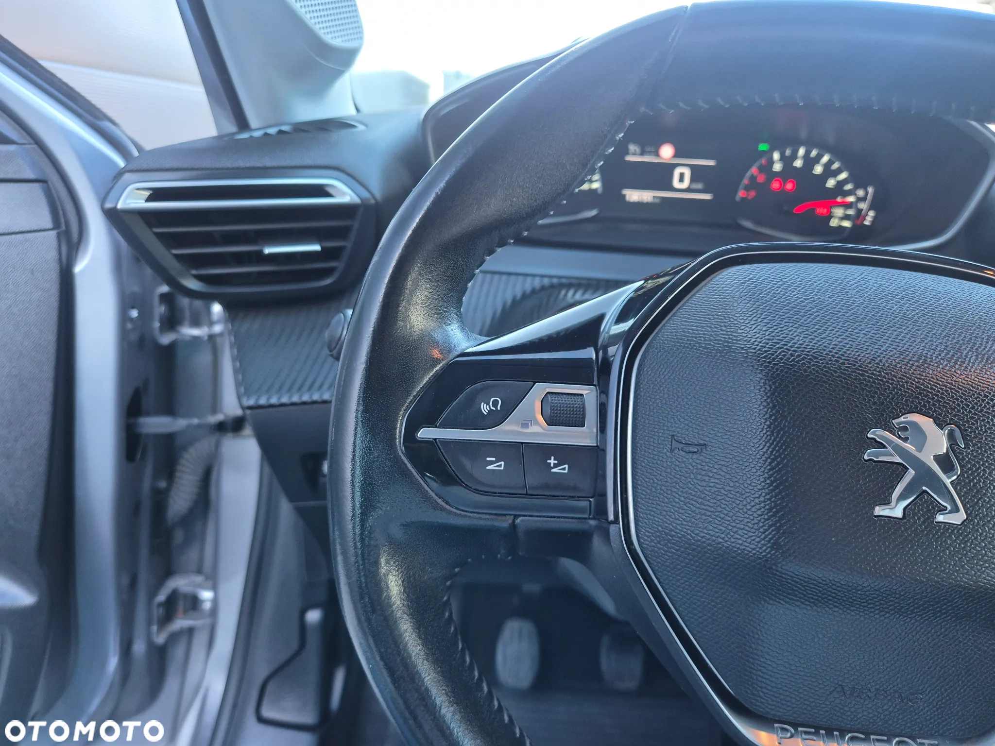 Peugeot 208 1.2 PureTech Active S&S - 26