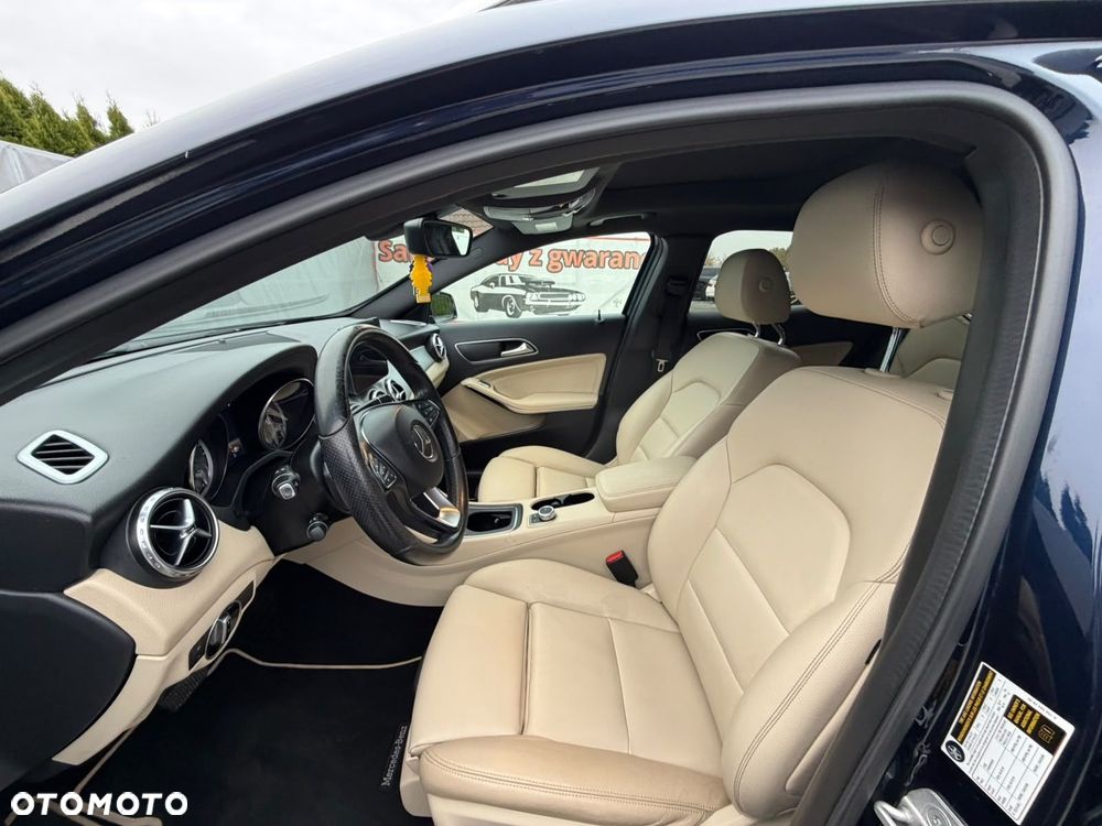 Mercedes-Benz GLA 250 7G-DCT Style - 18