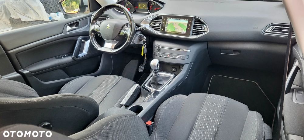 Peugeot 308 BlueHDi 120 Stop & Start Allure - 16