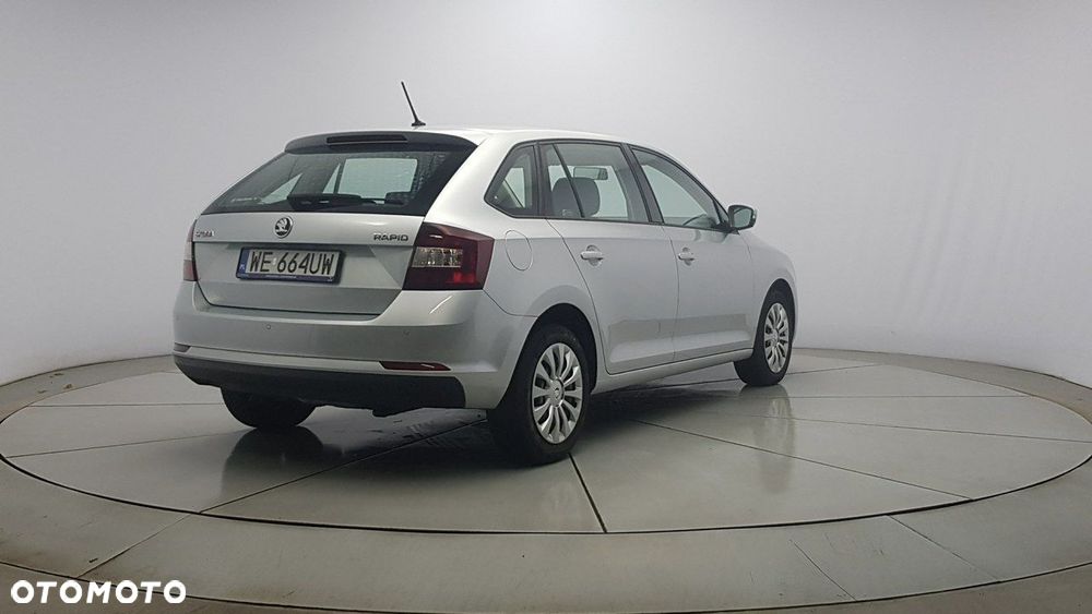 Skoda RAPID - 7