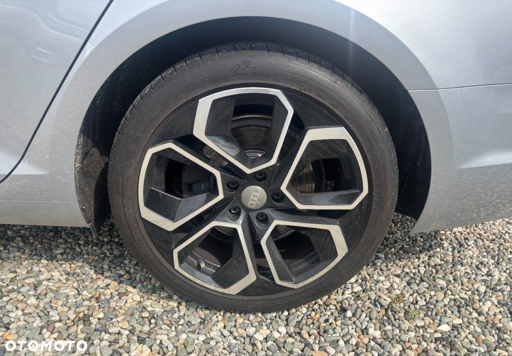 Audi A4 Limousine - 14
