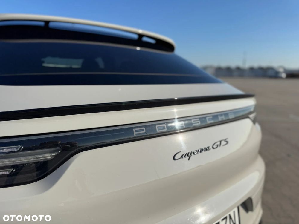 Porsche Cayenne Coupe GTS - 7