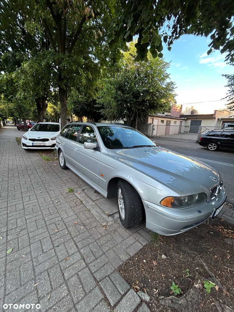 BMW Seria 5 520i - 2
