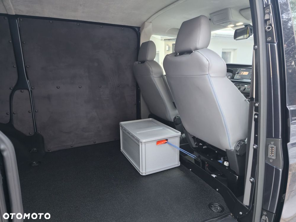 Volkswagen Transporter Kombi L1H1 - 19