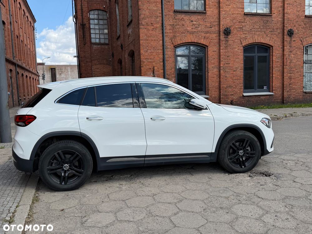 Mercedes-Benz GLA - 2
