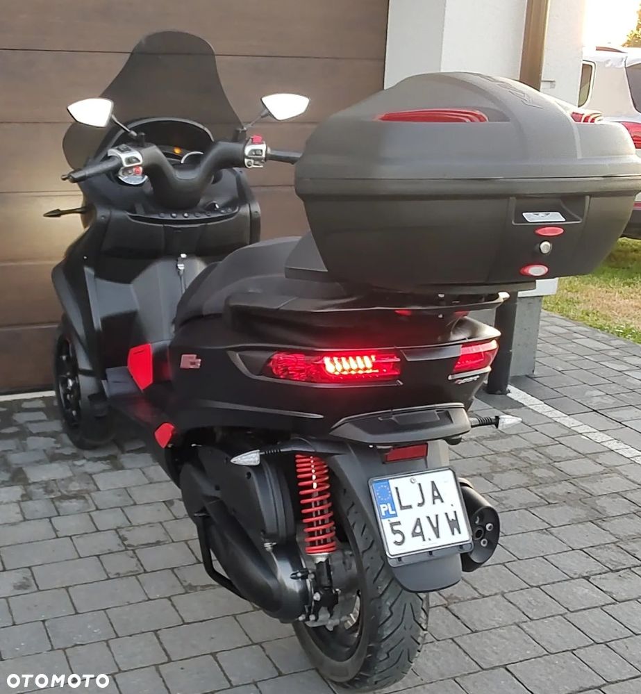 Piaggio MP-3 - 5
