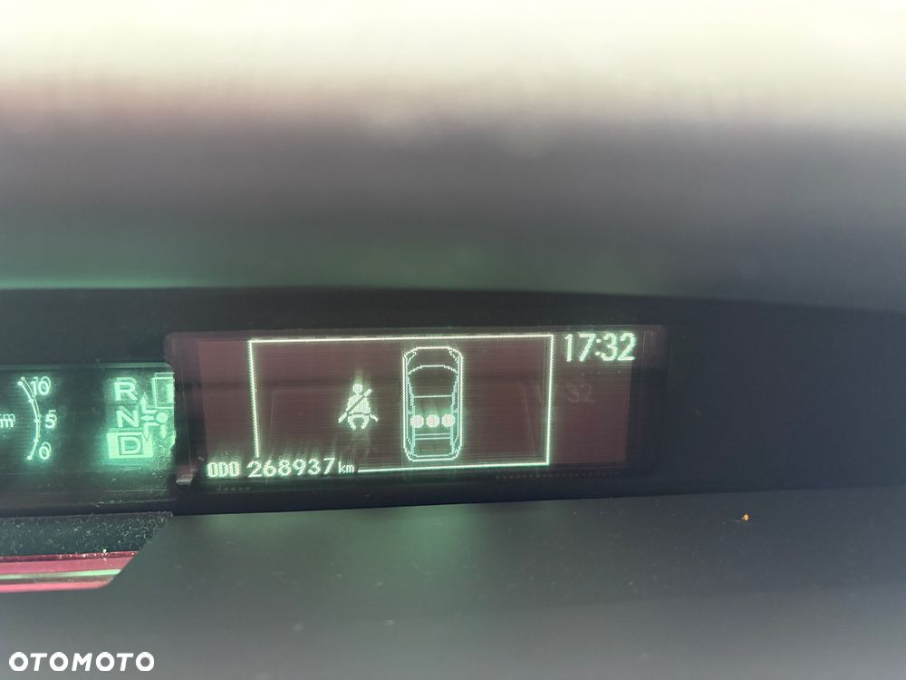 Toyota Prius 1.8 HSD Active - 18