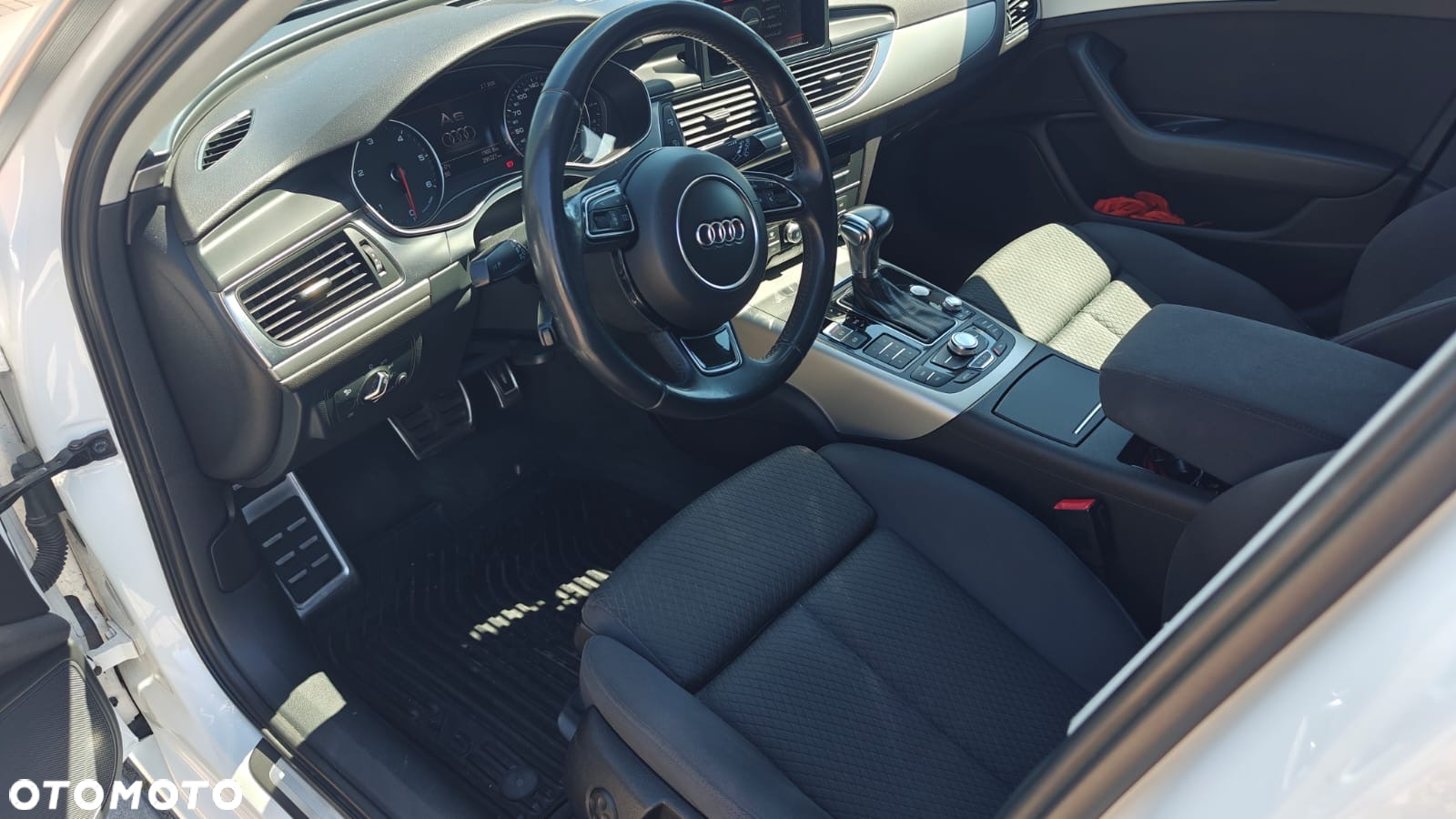 Audi A6 Avant 2.0 TDI Ultra S tronic - 11