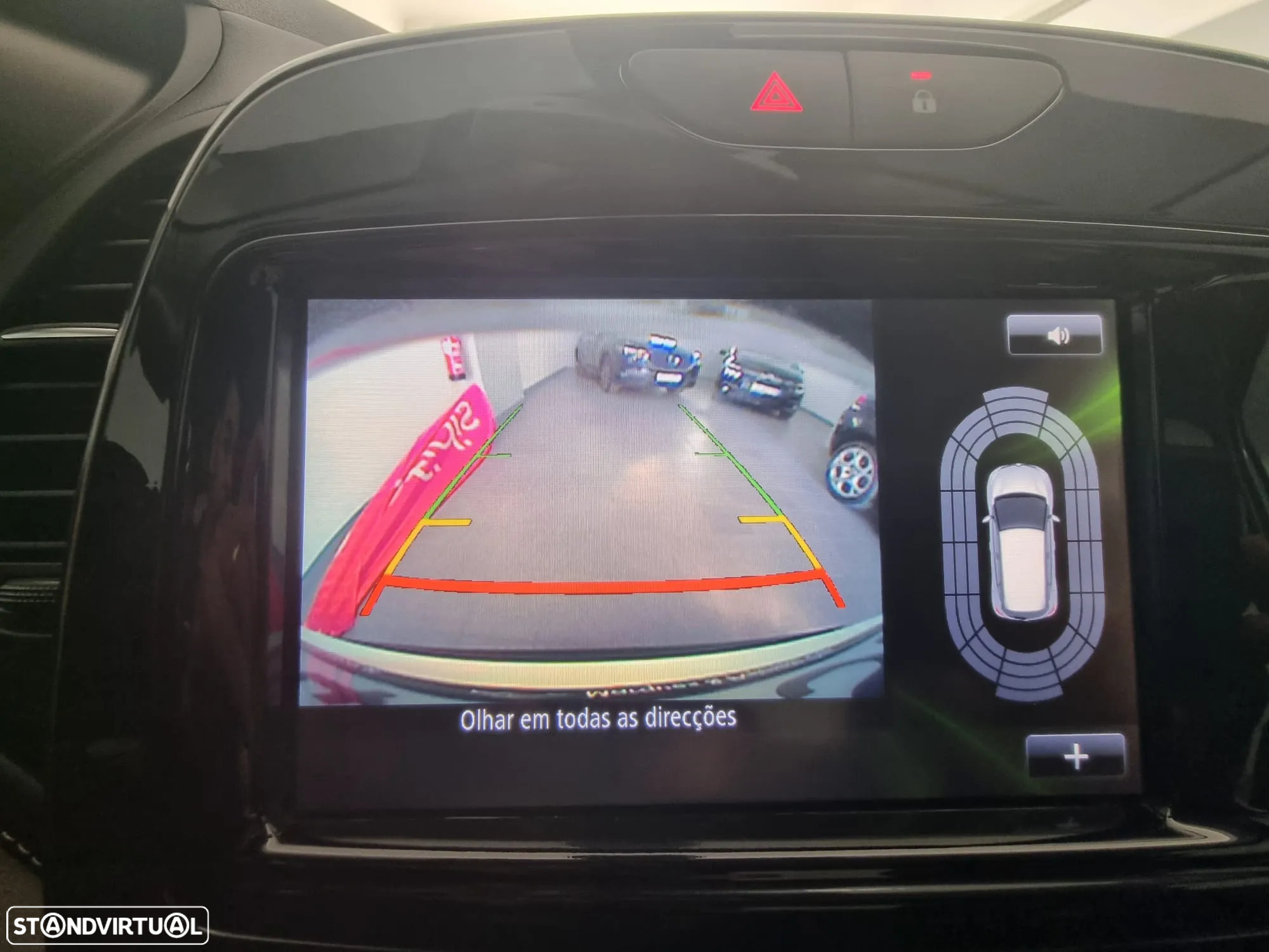 Renault Captur 1.5 dCi Initiale Paris EDC - 20