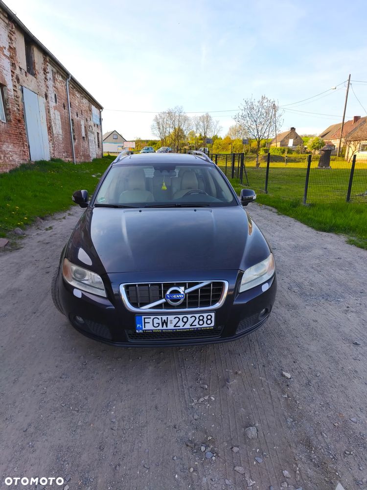 Volvo V70 D5 AWD Momentum - 12