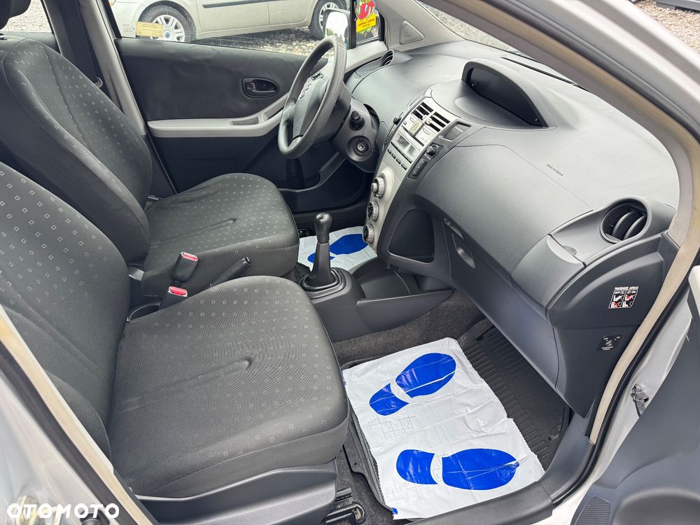 Toyota Yaris 1.0 Luna - 17
