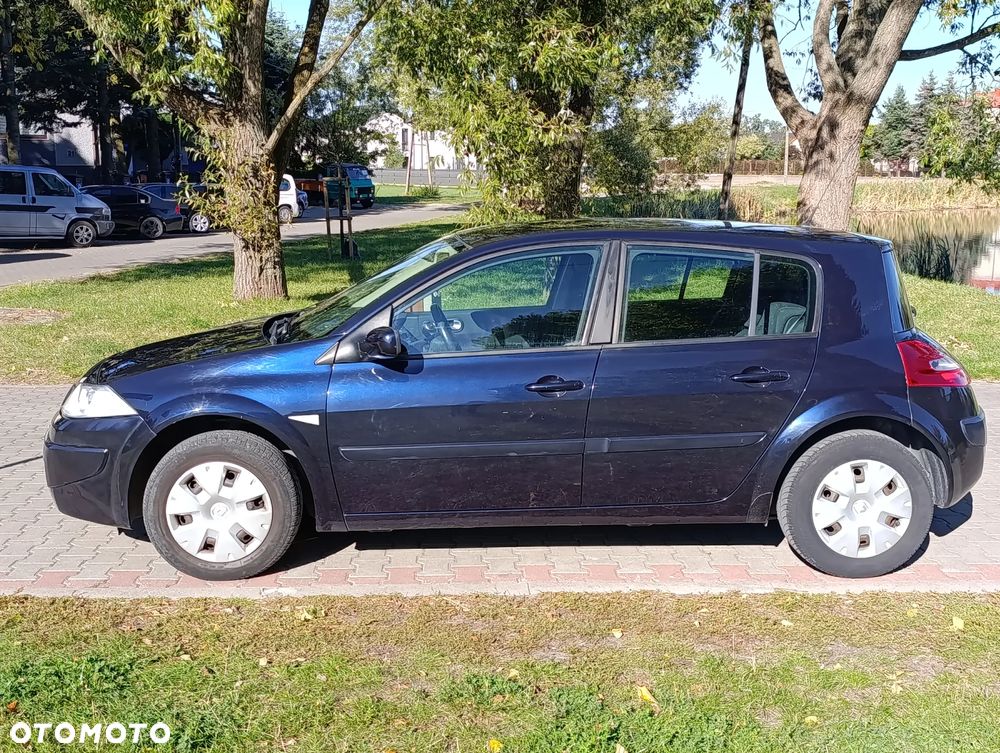 Renault Megane 1.6 Avantage - 4