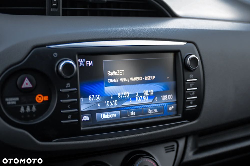 Toyota Yaris 1.5 Premium - 10