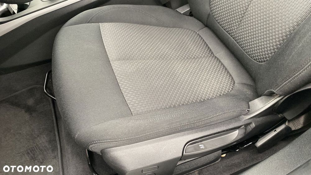 BMW Seria 1 118i Advantage - 16