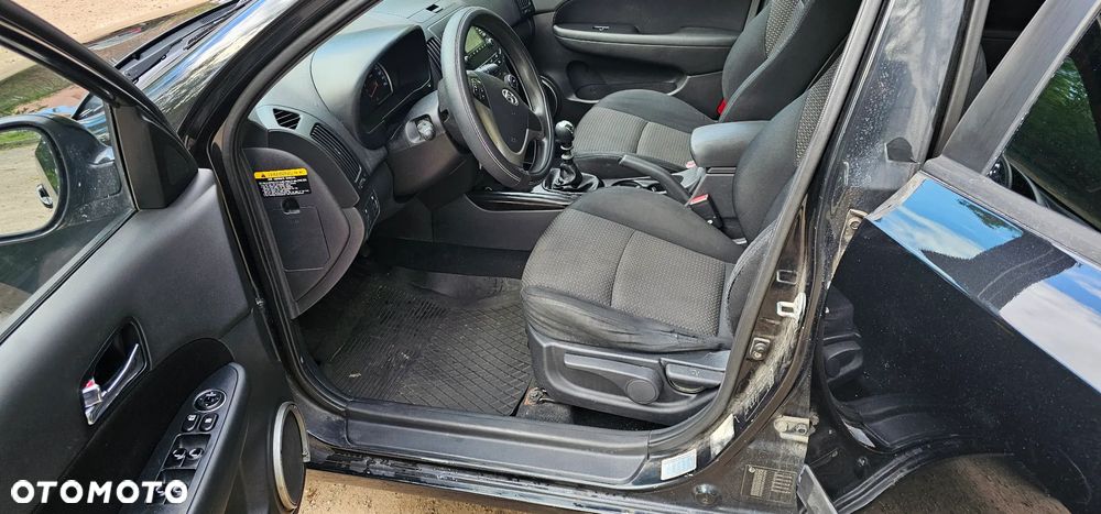 Hyundai i30 1.6 Comfort - 10