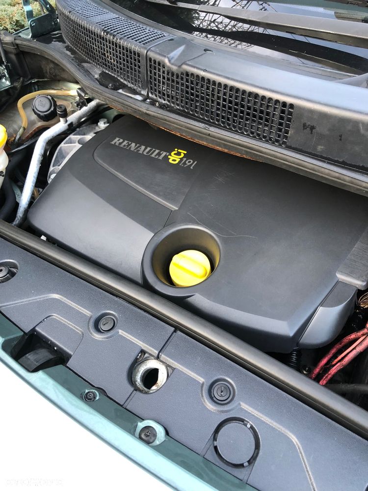 Renault Scenic 1.9 dCi Dynamique - 9