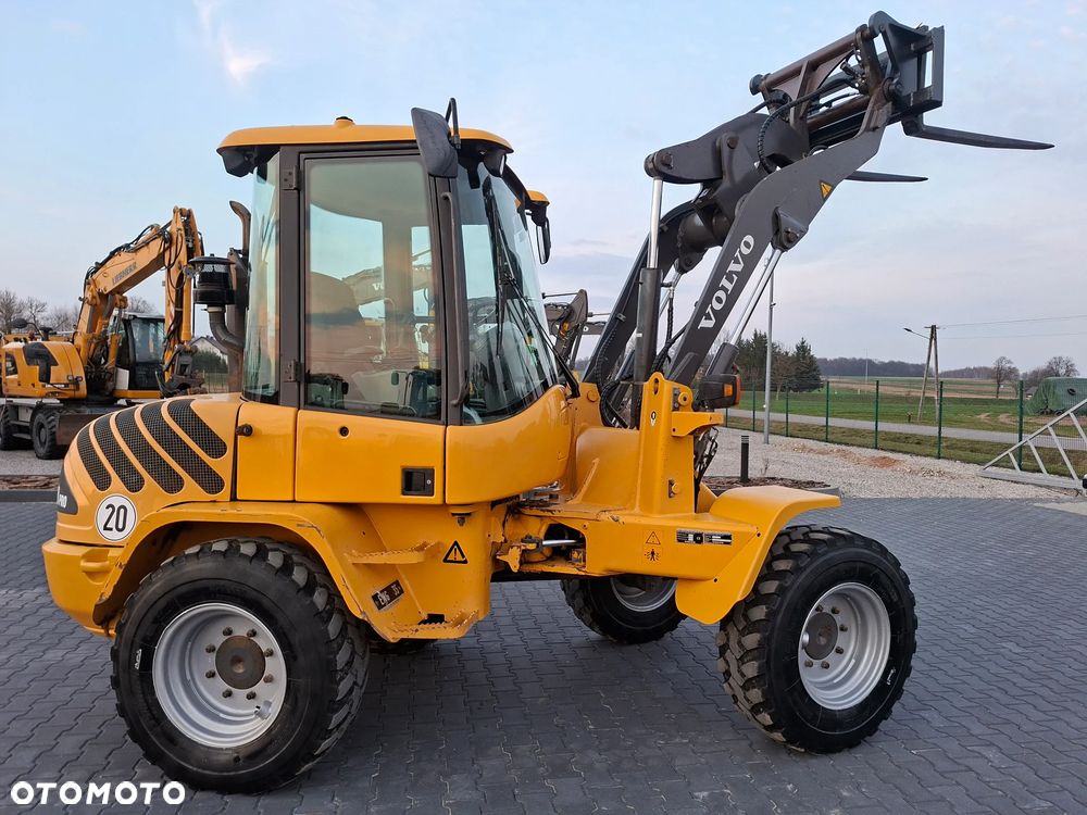 Volvo L30 PRO / Łyżka Otwierana +Widły / - 10
