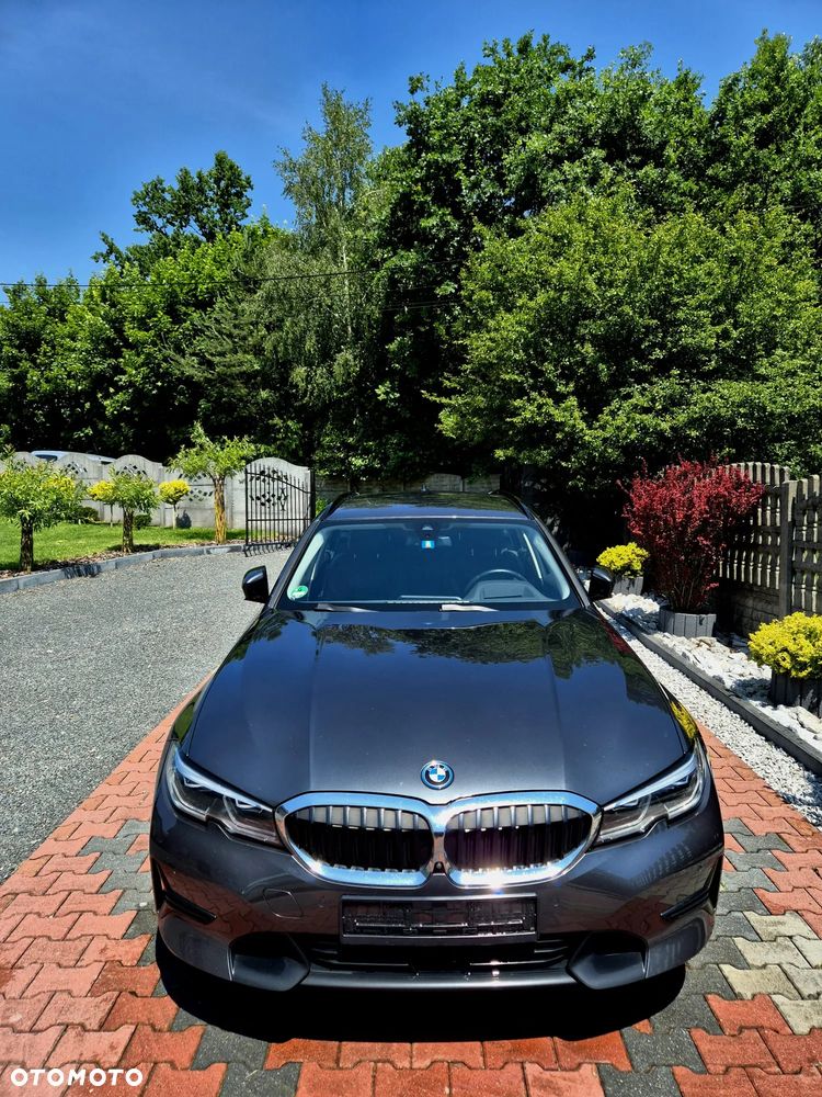 BMW Seria 3 330e xDrive Sport Line - 2