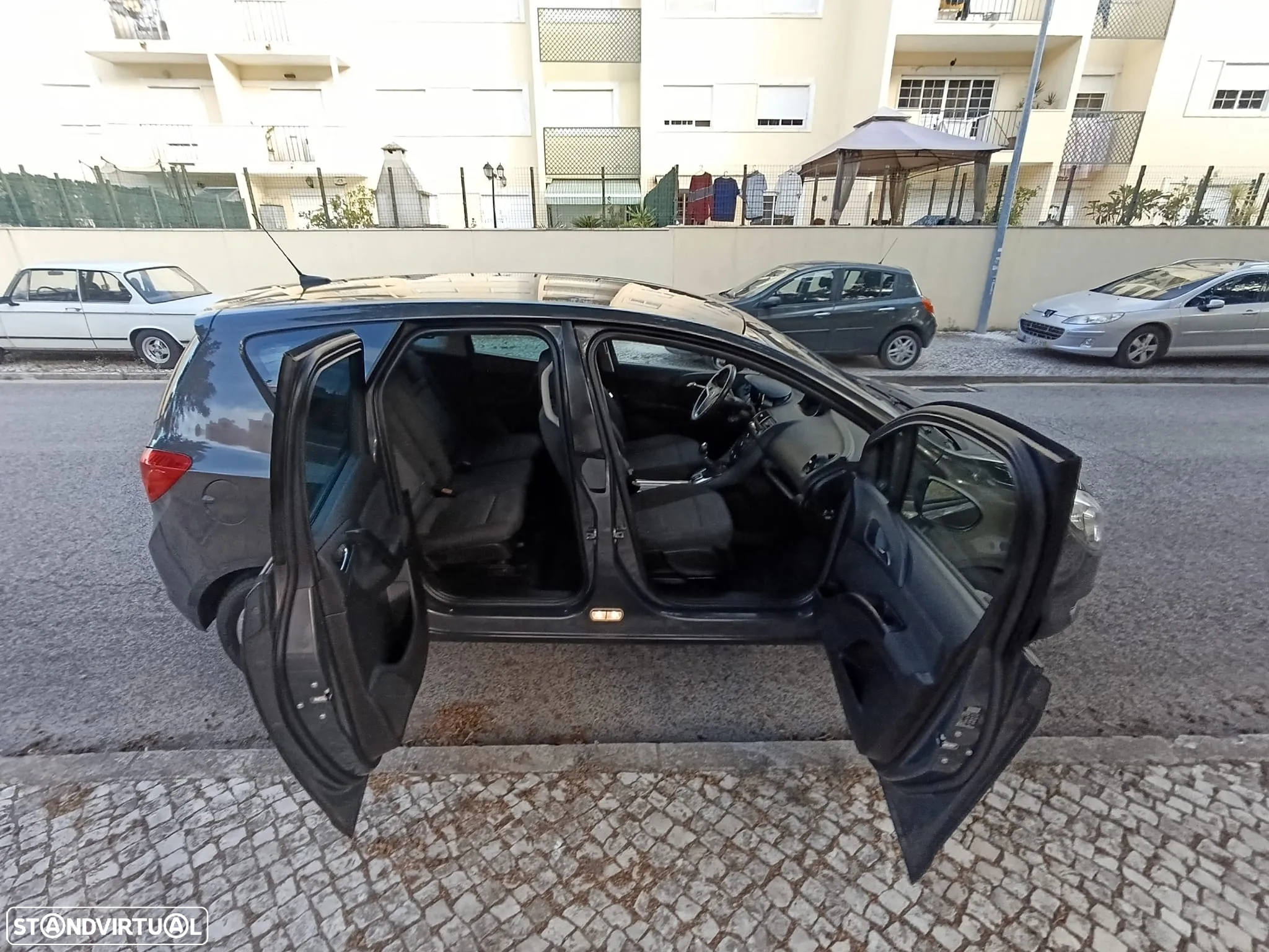 Opel Meriva 1.3 CDTI Cosmo S/S - 30