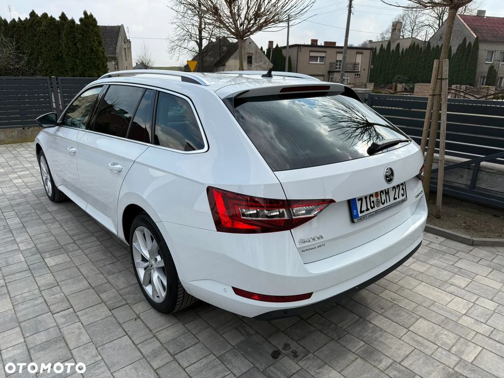 Skoda Superb 2.0 TDI DSG Premium Edition - 15