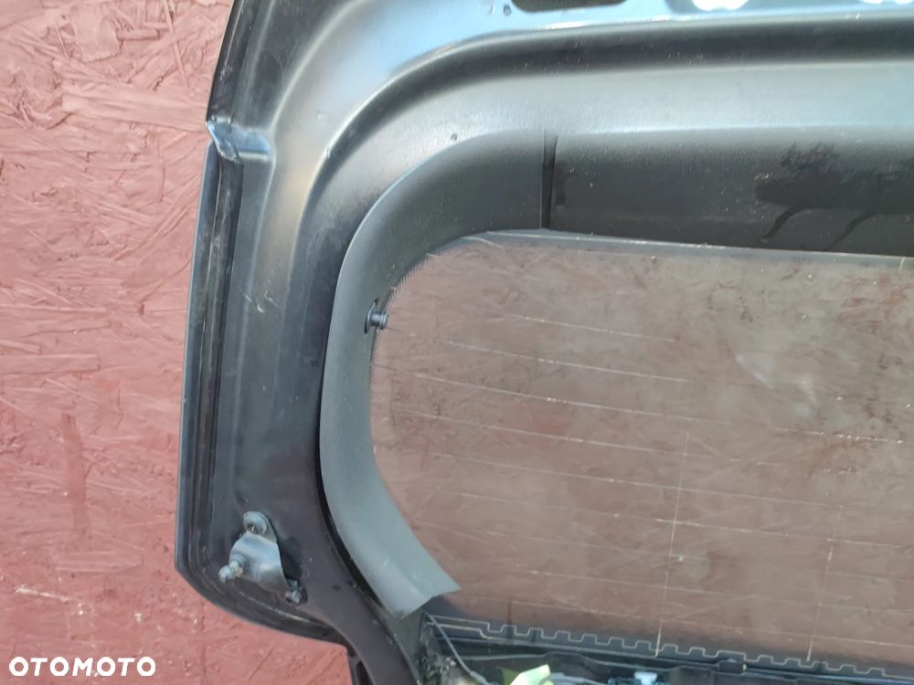 BMW E81 / E87LCI / E87 ORYGINALNA KLAPA BAGAŻNIKA TYŁ W KOLORZE SCHWARZ 2 668 O NR.  41 62 7 133 898 / 41 62 4 391 291 OEM - 28