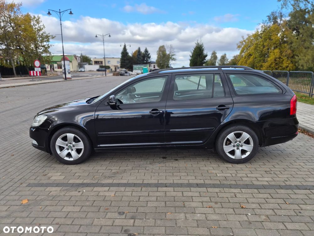 Skoda Octavia 2009 photo 4