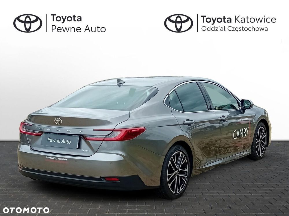 Toyota Camry - 20
