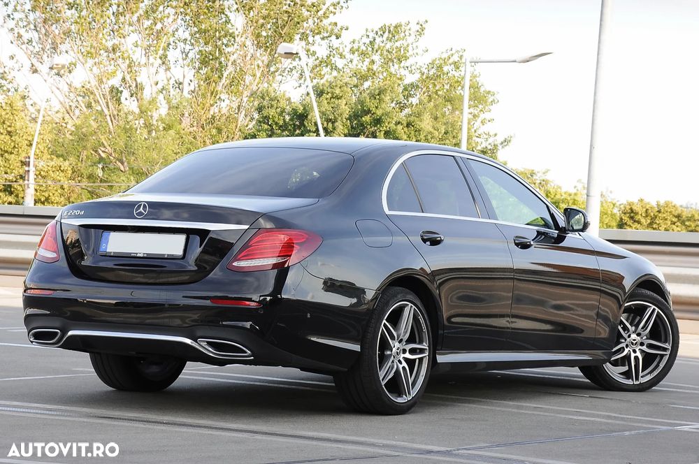 Mercedes-Benz E 220 d Aut. - 3